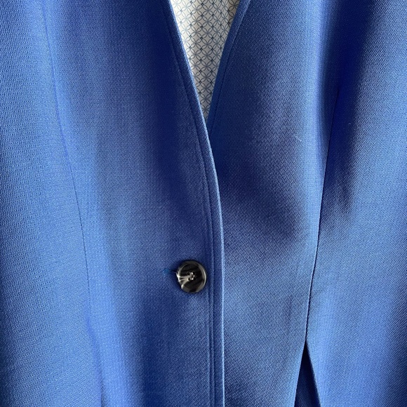 Violet blazer with long sleeves and deep v-neck - Picture 3 of 5